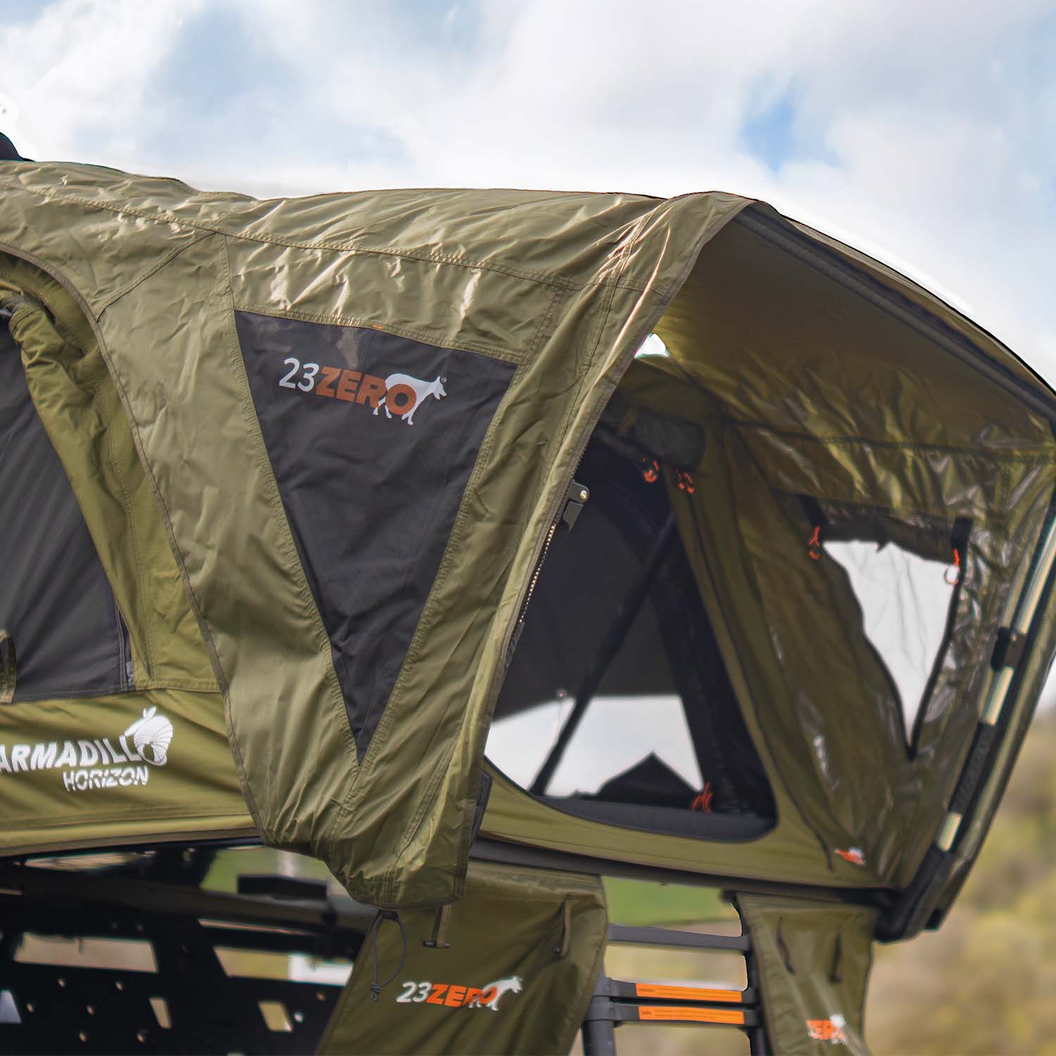 23Zero Armadillo Horizon 3 Hardshell Rooftop Tent – 3 Person All Season
