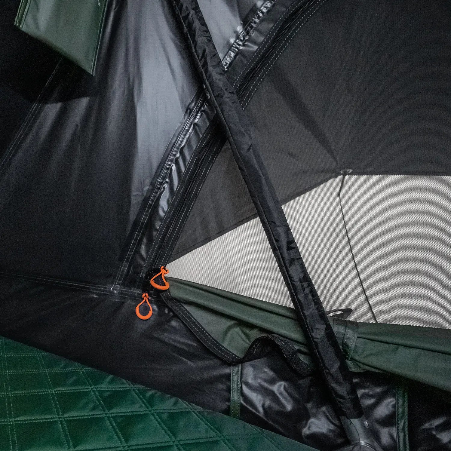 23Zero Armadillo A2 Hardshell Rooftop Tent – 2 Person All Season – Right Side Opening